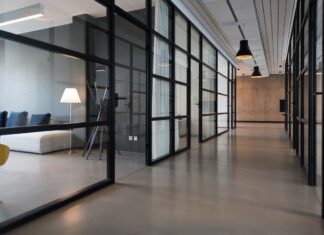 Strona główna drzwi szklane a estetyka i funkcjonalnosc przestrzeni biurowych